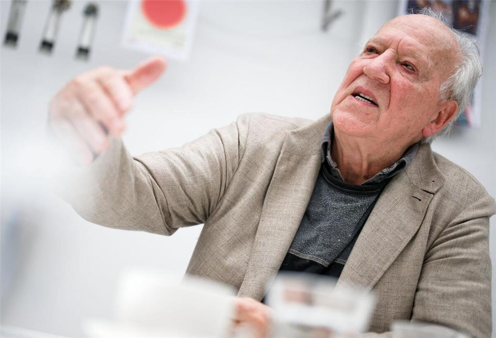 Filmregisseur Werner Herzog (83) hat mit seinem Instagram-Account für Aufsehen gesorgt.