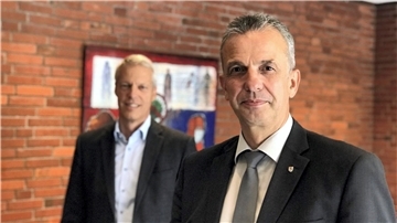 Finanzdezernent Sven Höhl (links) und Kämmerer Axel Bolz blicken nicht skeptisch, wohl aber mit großem Respekt auf die bevorstehenden Herausforderungen für den Kreishaushalt.