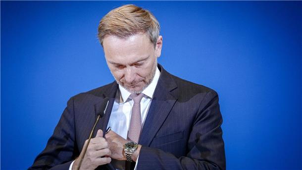 Lindner lehnt Sondervermögen Innere Sicherheit ab Finanzminister Lindner meint, dass die Sicherheitsbehörden in den vergangenen Jahren bereits gestärkt worden seien.