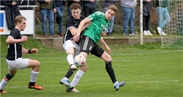 Hagen/Uthlede stolpert auch über den Tabellenletzten der Fußball-Landesliga Finn-Niklas Klaus und der FC Hagen/Uthlede haben die zweite Niederlage in Folge kassiert.