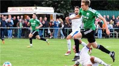 Ein Fußballspieler in Aktion