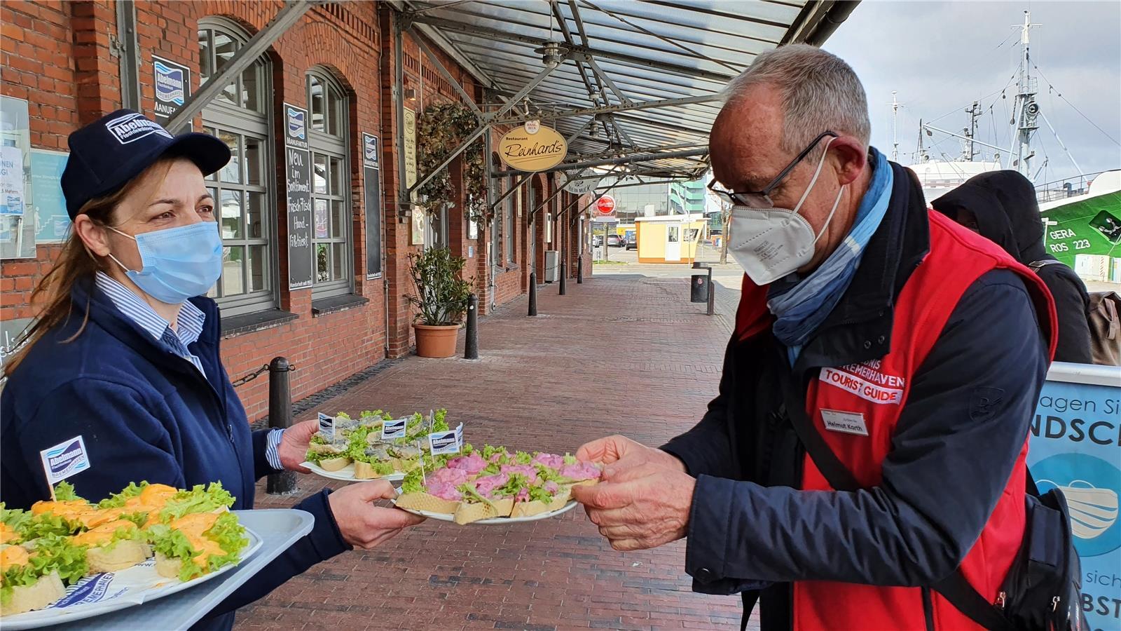 Fisch genießen und Wissenswertes über den Fischereihafen erfahren: Die Fischhapp...
