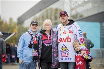 Fischtown-Fans voller Vorfreude vor dem Spiel gegen Dresden
