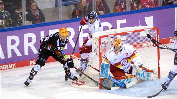 Fischtown Pinguins taten sich in der Deutschen Eishockey-Liga gegen den Tabellenletzten Düsseldorfer EG lange Zeit sehr schwer.