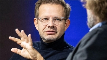 Florian Illies über Caspar David Friedrich Florian Illies geht mit Caspar David Friedrich auf eine Reise durch die Zeit.