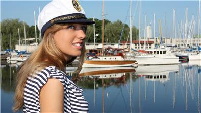 Foto-Posing im Hafen – das machen in Bremerhaven auch Politiker.