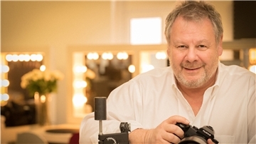 Fotograf Guido Karp nimmt sich Zeit. Am Donnerstag ist er in Bad Bederkesa auf der Suche nach der „Princess for one day“.