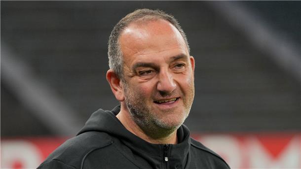 „Ich liebe das“ - Heidenheim-Coach will Erfolg bei Hearts Frank Schmidt geht mit dem 1. FC Heidenheim zuversichtlich ins Spiel bei Heart of Midlothian.