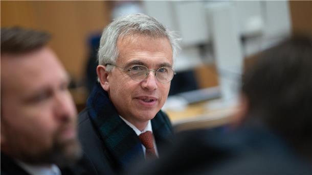 Frankfurts ehemaliger Oberbürgermeister musste sich vor Gericht verantworten.