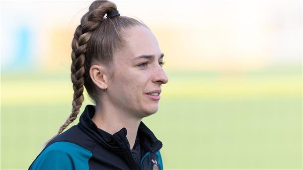 Frankfurts Sophia Kleinherne wechselt zum Bundesliga-Rivalen VfL Wolfsburg.