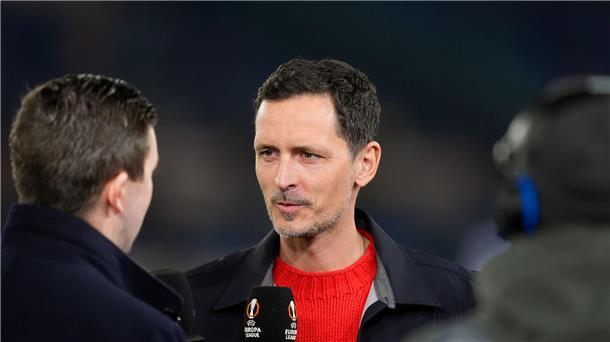 Frankfurts Trainer Dino Toppmöller sieht nach der Niederlage in Rom Positives und Negatives. 