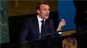 Frankreichs Präsident Emmanuel Macron spricht bei den Vereinten Nationen.