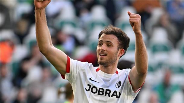 1:0 in Wolfsburg: SC Freiburg auf Europacup-Kurs Freiburger Torschütze: Max Rosenfelder bejubelt seinen Treffer zum 1:0 in Wolfsburg.