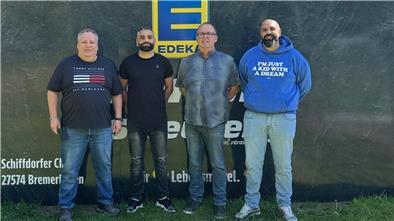 Freuen sich auf die Landesliga-Saison mit TuSpo Surheide (von links): Egon Cordes, Ali Moussa, Thomas Zielinski und Abbas Moussa.