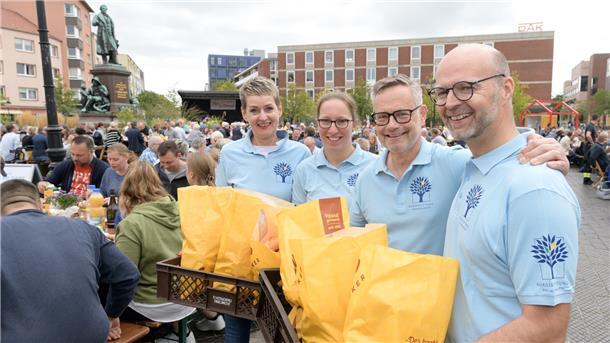 Frohe Gesichter bei den Organisatoren des Bürgerbrunchs (von links): Britta Ströer, Jacqueline Stransky, Thilo Kelling und Heiko Tunnat.