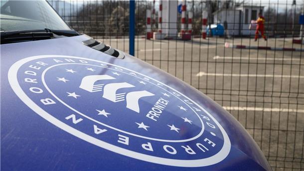 Frontex: Höchste Zahl unerlaubter Grenzübertritte seit 2015 Frontex-Fahrzeug an der EU-Außengrenze im rumänischen Sighetu Marmatiei.