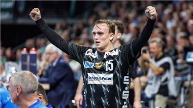 Füchse-Spielmacher Tobias Gröndahl steuerte sechs Tore zum Pokalerfolg bei. (Archivbild)