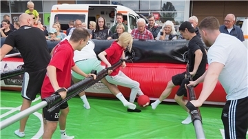 "Human Tablekicker-Turnier"