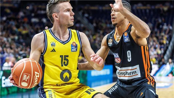 Bayern-Basketballer erreichen Playoff-Halbfinale - Alba raus Für Alba Berlin ist die Saison gelaufen, Ulm zieht ins Halbfinale ein.