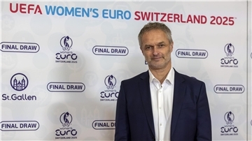 Für Bundestrainer Christian Wück läuft der EM-Countdown  