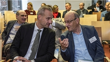 Für das Netzwerk Schule, Wirtschaft und Wissenschaft für die Region Unterweser hat Horst Lüdtke (rechts) an der Gründung von BÖB mitgewirkt – hier bei einem Treffen 2019.