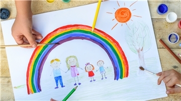 Für den neuen Flyer des Zevener Familienbeirates dürfen kreative Kunstwerke eingereicht werden.