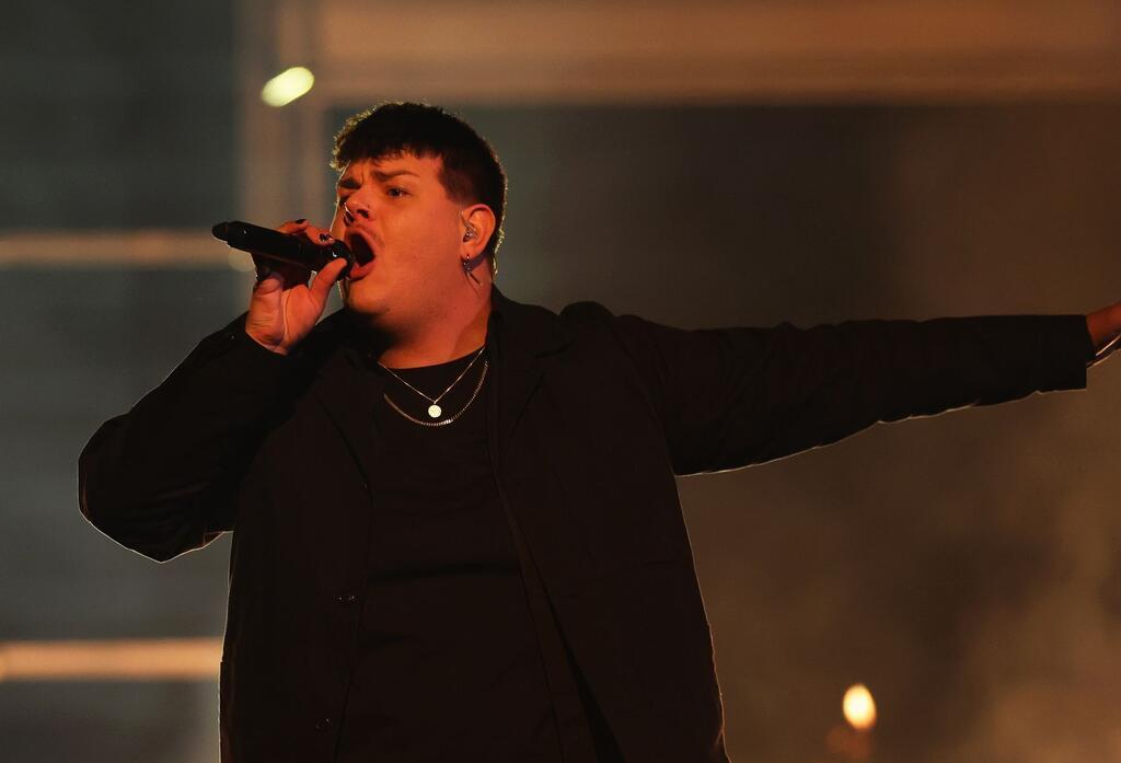 Für Deutschland rockte Isaak mit seinem Lied „Always on the Run“ die ESC-Bühne.