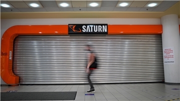 Für die Händler der Innenstadt ist das Aus von Karstadt und Saturn ein schwerer Schlag, aber noch hoffen sie, dass es nicht so schlimm kommt.