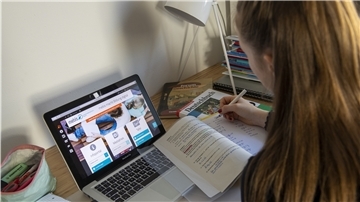 Für die Schüler der Kaufmännischen Lehranstalten Bremerhaven bedeutete der virtuelle Berufsinformationstag keine große Umstellung – denn der Unterricht war vorher auch schon digital.