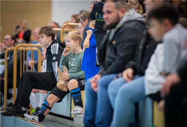 Für Eltern und Großeltern steht der Höhepunkt des diesjährigen Elbe-Weser-Cups a...