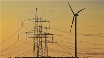 Für Haushalte in Deutschland wird der Strom nach Beobachtungen von Vergleichsportalen deutlich teurer.