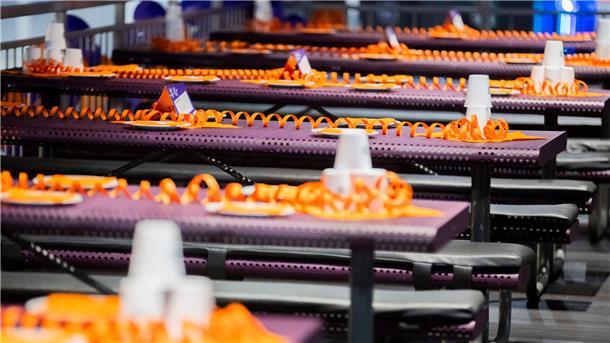 Wenn der Kindergeburtstag zum Event wird Für Kindergeburtstage greifen einige Eltern, wie hier in einem Trampolinpark, tief in die Tasche. Viele davon fühlen sich unter Druck gesetzt.