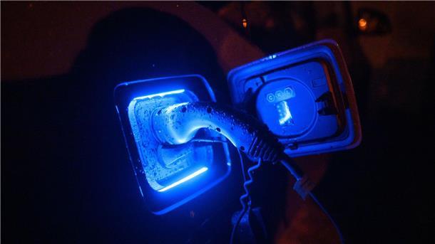 Für wie viele Menschen kommt der Kauf eines Autos mit Elektroantrieb grundsätzlich in Betracht?