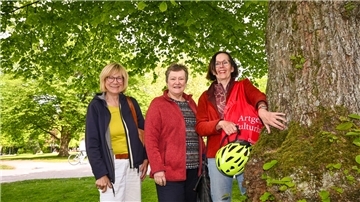 Gabriele Michaelis (Nabu), Dr. Irina Lewin (Fuss e.V.) und Dr. Corinna Förster (BI Reinkenheider Forst) sind Teil des „Bündnis Stadtgrün“.