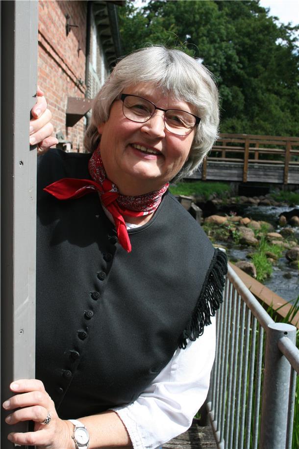 Das Foto zeigt Gästeführerin Erika Jaschinski. 