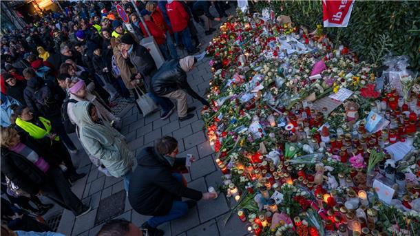Bilder des Tages Gedenken für die Anschlagsopfer von München