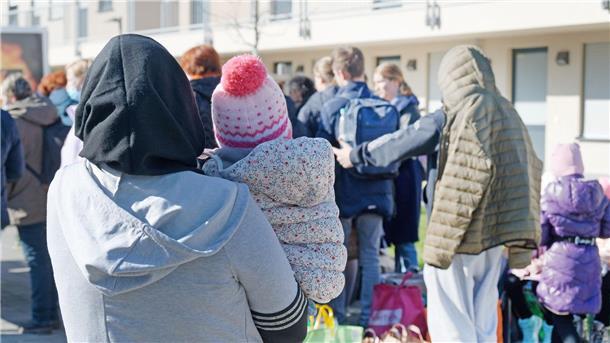 Debatte über Leistungseinschränkungen für Asylbewerber Geflüchtete in einer Flüchtlingsunterkunft in Köln.