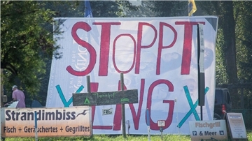 Gegen das geplante Rügener Flüssigerdgas (LNG)-Terminal regt sich Kritik der Inselbewohner.