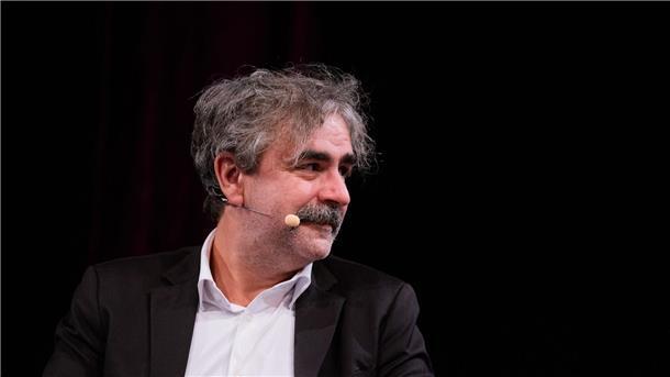 Haftbefehl gegen Deniz Yücel in der Türkei Gegen den Journalisten Deniz Yücel ist in der Türkei ein Haftbefehl erlassen worden.