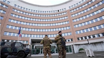 Gegen die Frau des verhafteten Italieners Antonio Panzeri liegt ein europäischer Haftbefehl vor.