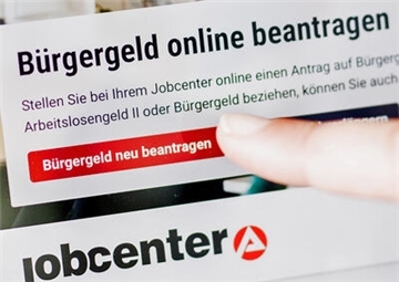 Gegen die steigenden Sozialausgaben könne „keine Wirtschaft anverdienen“ meint Landrat Marco Prietz. Annähernd zwei Drittel der Kreisausgaben fallen 2024 im Bereich Soziales an.