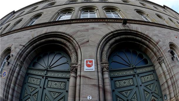 Millionenbetrug im Internet - Anklage gegen vier Männer Gegen einen der vier Angeklagten beginnt der Prozess schon bald. (Archivfoto)