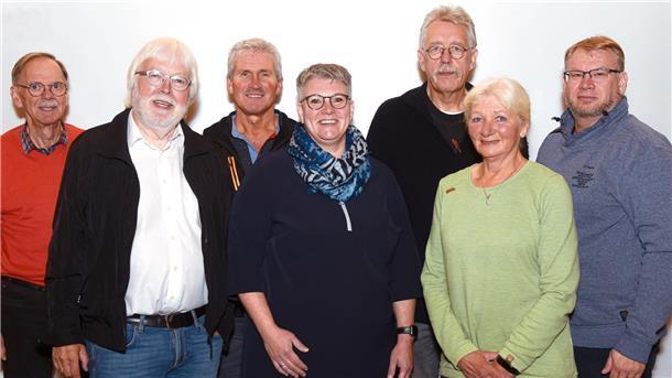 Gehören dem neuen Vorstand an (von links): Peter Schnepper, Reiner Gollenstede, Hans Schwedt, Daniela Michalowski, Hartmut Backhaus, Birgitt von Thülen und Olaf Michalowski.