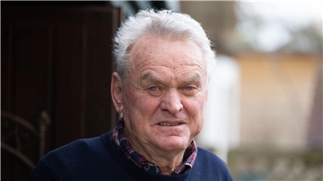 Geht es nach Sepp Maier, soll Manuel Neuer bis zum Ende der nächsten WM wieder für die deutsche Nationalelf spielen.