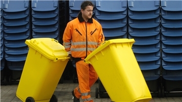 Gelbe Tonne statt Gelber Sack - Wird das in Zukunft auch in der Wesermarsch so sein? 