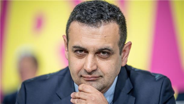 FDP fordert Untersuchungsausschuss zur Maskenaffäre Generalsekretär der FDP: Bijan Djir-Sarai.