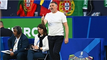 Georgiens Trainer Willy Sagnol geht mit Vorfreude ins Achtelfinale.