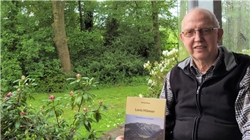 Gerhard Roos erinnert in seinem jüngst erschienenen Buch „Lonis Männer“ daran, was es unter dem Naziregime für Frauen bedeutete, wenn sie eines Verhältnisses mit einem Zwangsarbeiter beschuldigt wurden. Angeregt hat ihn die Geschichte einer jungen Frau, die aus Schwei nach Auschwitz deportiert wurde.