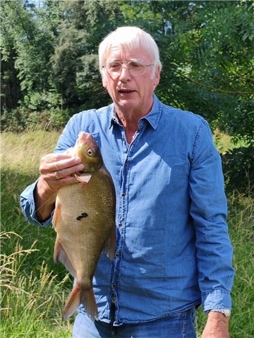 Gert Rosenbohm trägt über die Fischerei vor - er ist ein profunder Kenner der Thematik.