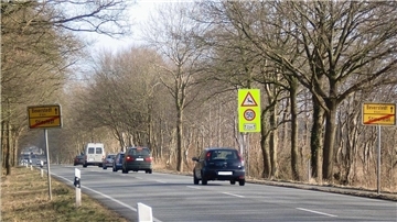 Geschwindigkeitsbegrenzung am Ortsausgang Stinstedt.
